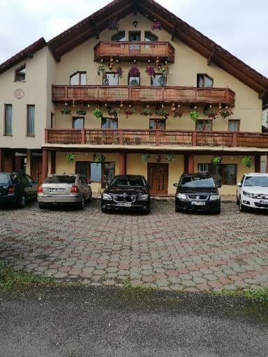 Casa Poenaru Hotel Câmpulung Moldovenesc Exterior photo